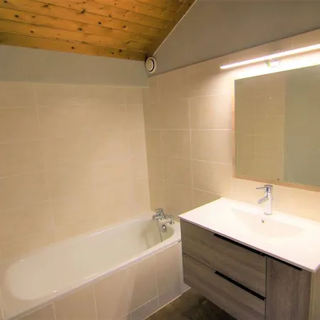 Spacieux En Duplex Aux Saisies, 8 Pers, Plein Sud, Arrivee Et Depart Aux Pieds - Fr-1-594-39 *
